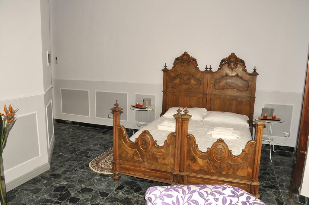 Alibrandi Palace Чивитавекия Стая снимка